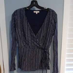 Skies are Blue Navy Wrap Top ptp 19